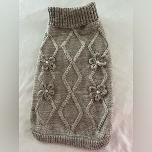 NWOT Top Paw grey flower Dog Sweater,